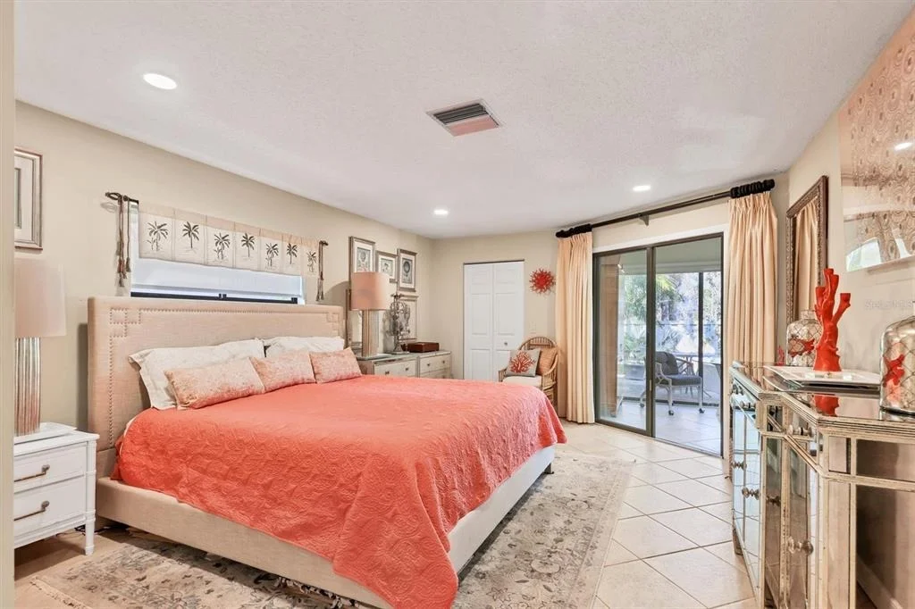 Photo of 6412 SUN EAGLE LANE