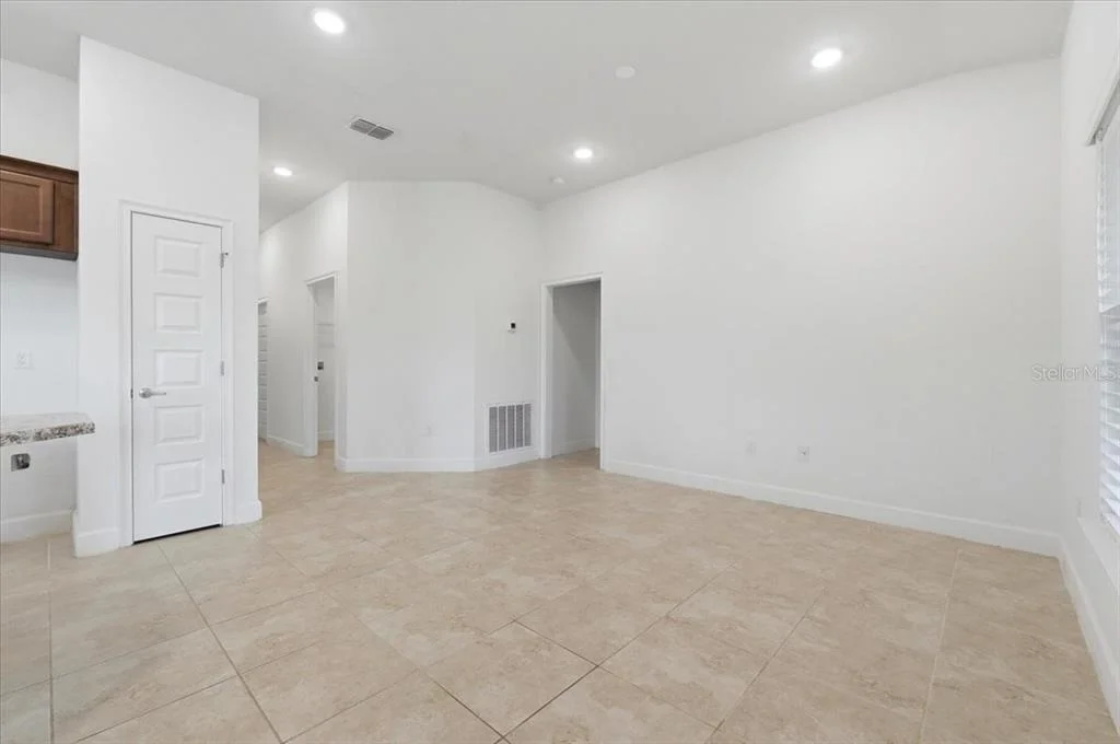 Photo of 851 VIENNA DRIVE