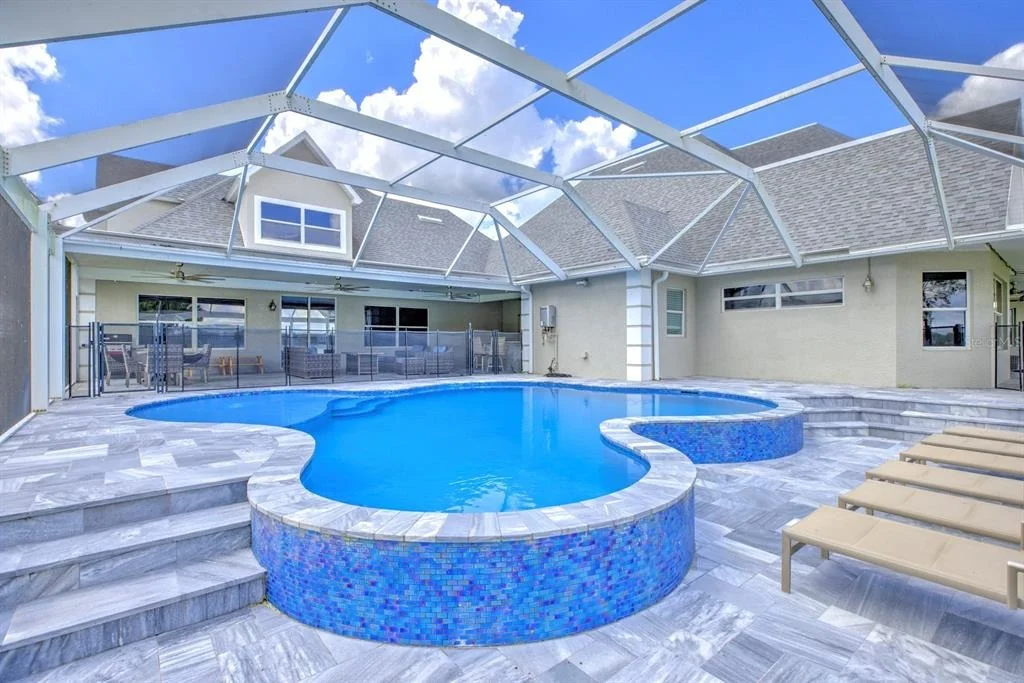 Photo of 492 SUNSET POINTE DRIVE