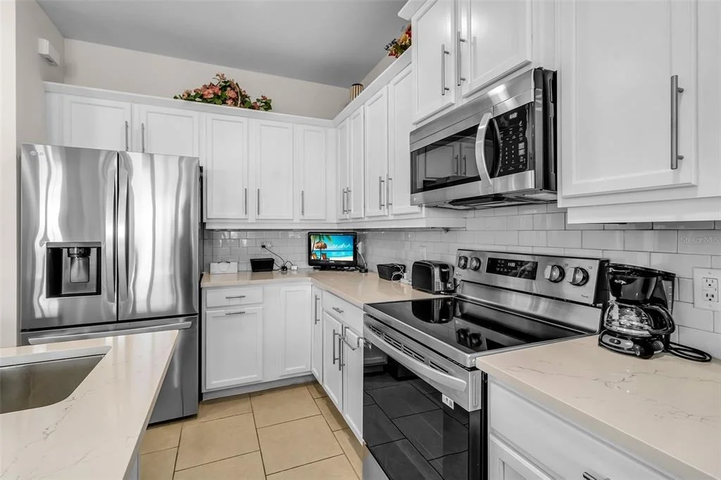 Photo of 7004 VISTA BELLA DRIVE