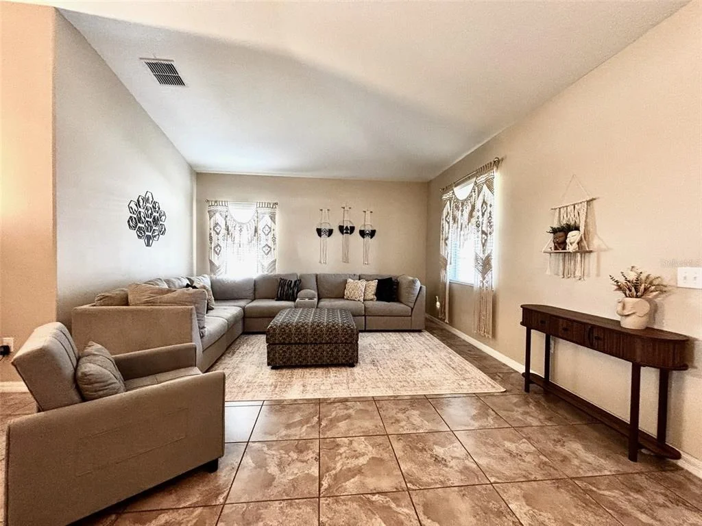Photo of 613 WABASH BREEZE CIRCLE