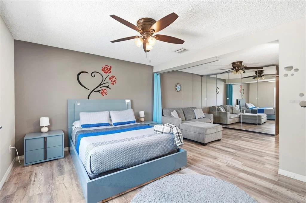 Photo of 2460 BEACON GROVES BOULEVARD