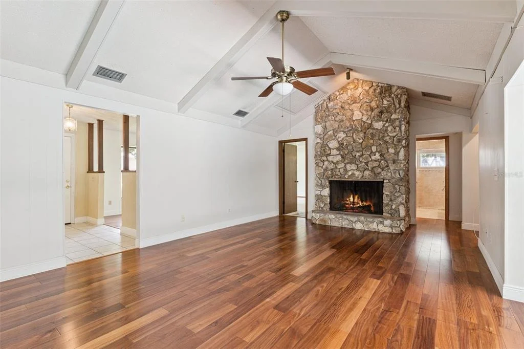 Photo of 211 HICKORY DRIVE