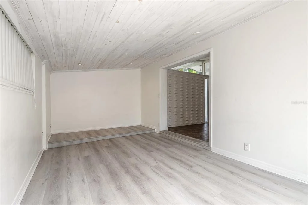 Photo of 304 FOX PLACE