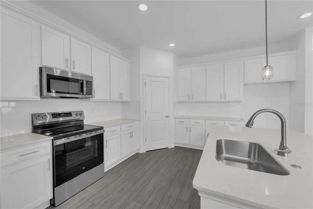 Photo of 6056 RIVER FARM AVENUE