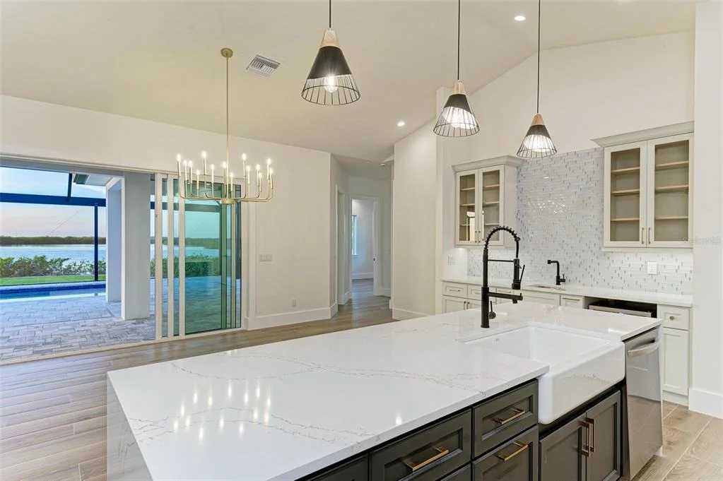 Photo of 6100 RIVERSIDE DRIVE