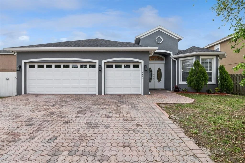 Photo of 1825 AMARYLLIS CIRCLE