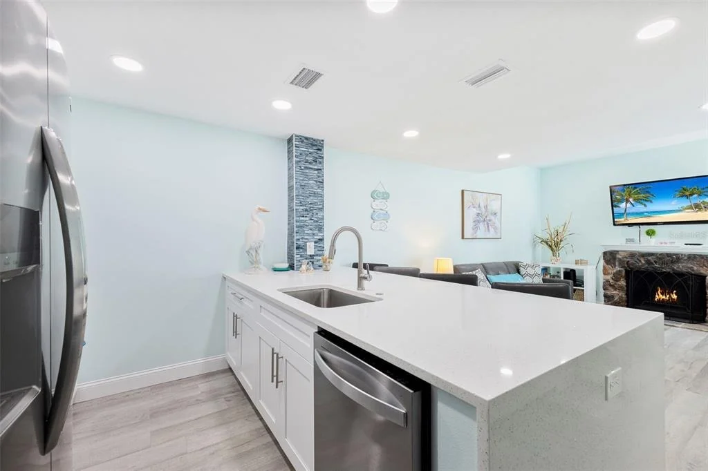 Photo of Unit G at 337 REX PLACE