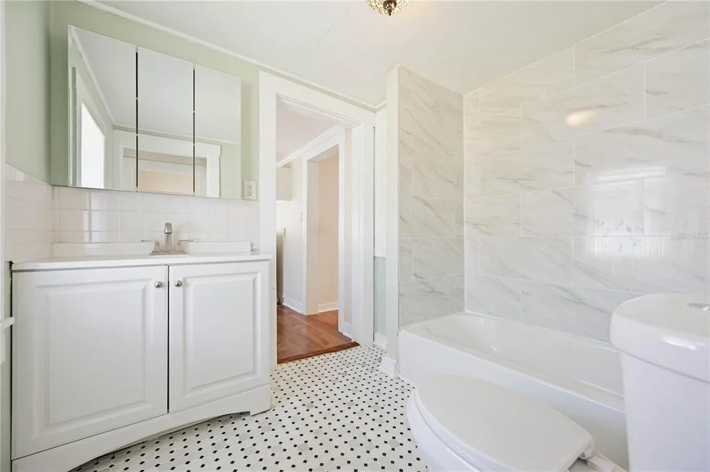 Photo of 2710 3RD AVENUE W