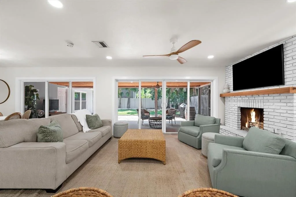 Photo of 730 BAY ESPLANADE