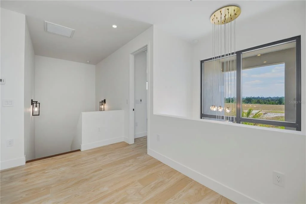 Photo of 7 SUNFLOWER DRIVE