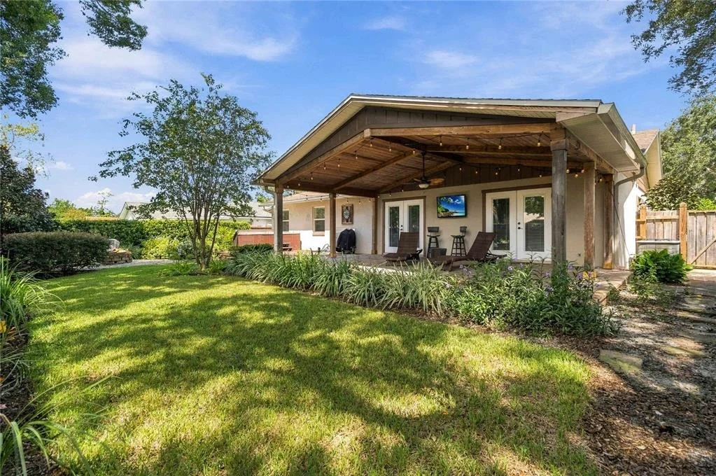 Photo of 1044 FOREST CIRCLE