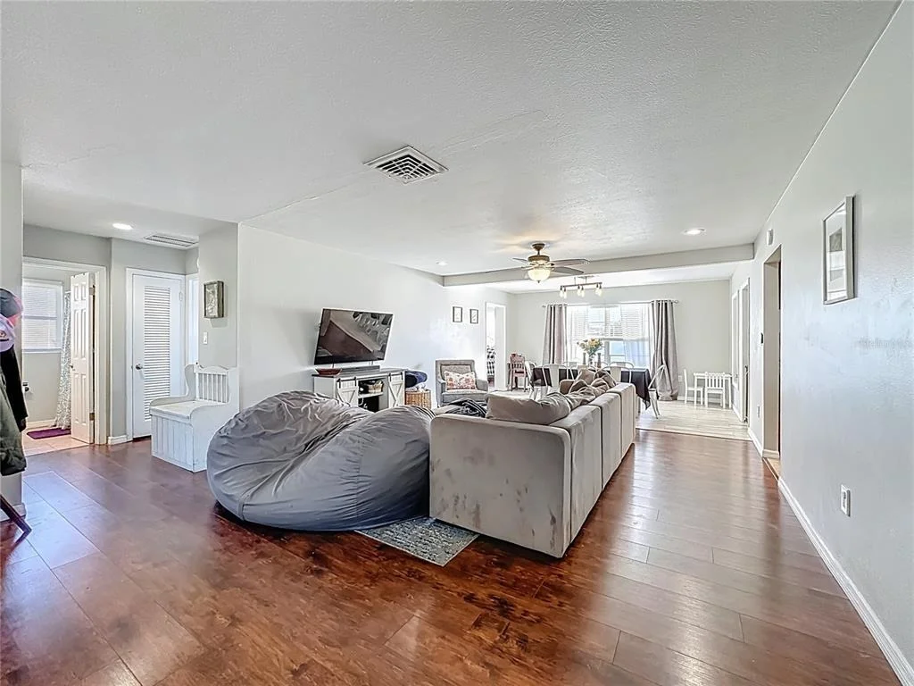Photo of 1521 BANYAN DR.
