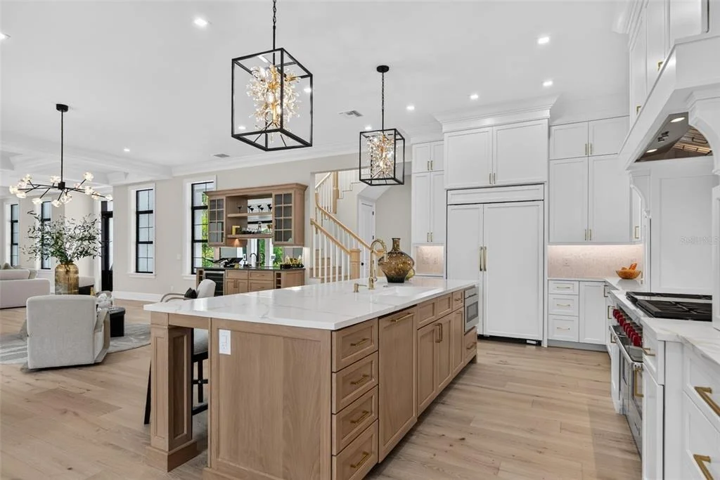 Photo of 656 TROPICAL CIRCLE