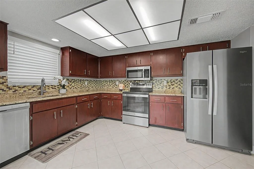Photo of 7800 FAIRLAWN DRIVE