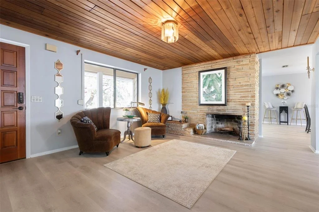 Photo of 2260 JOHN ANDERSON DRIVE