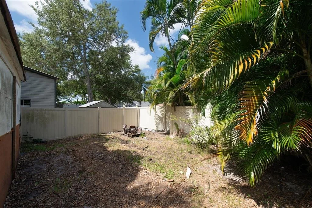 Photo of 12812 LAKE DRIVE