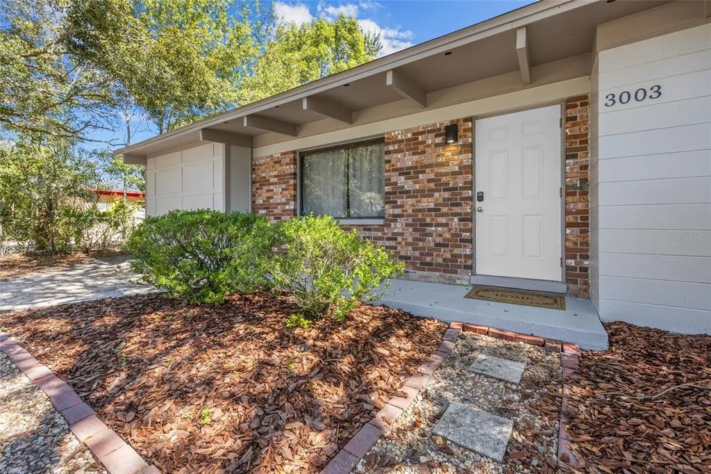 Photo of 3003 NE 11TH DRIVE