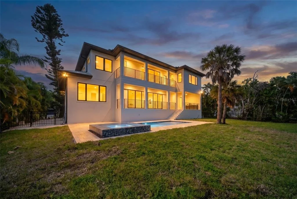 Photo of 626 BUTTONWOOD DRIVE