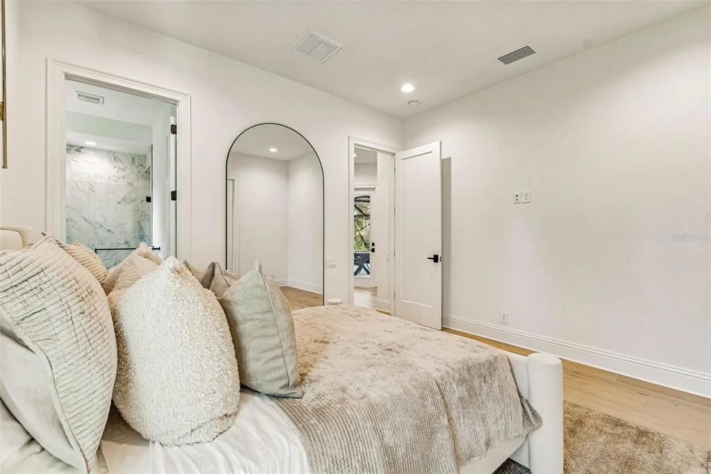 Photo of 17720 ROYAL EAGLE LANE