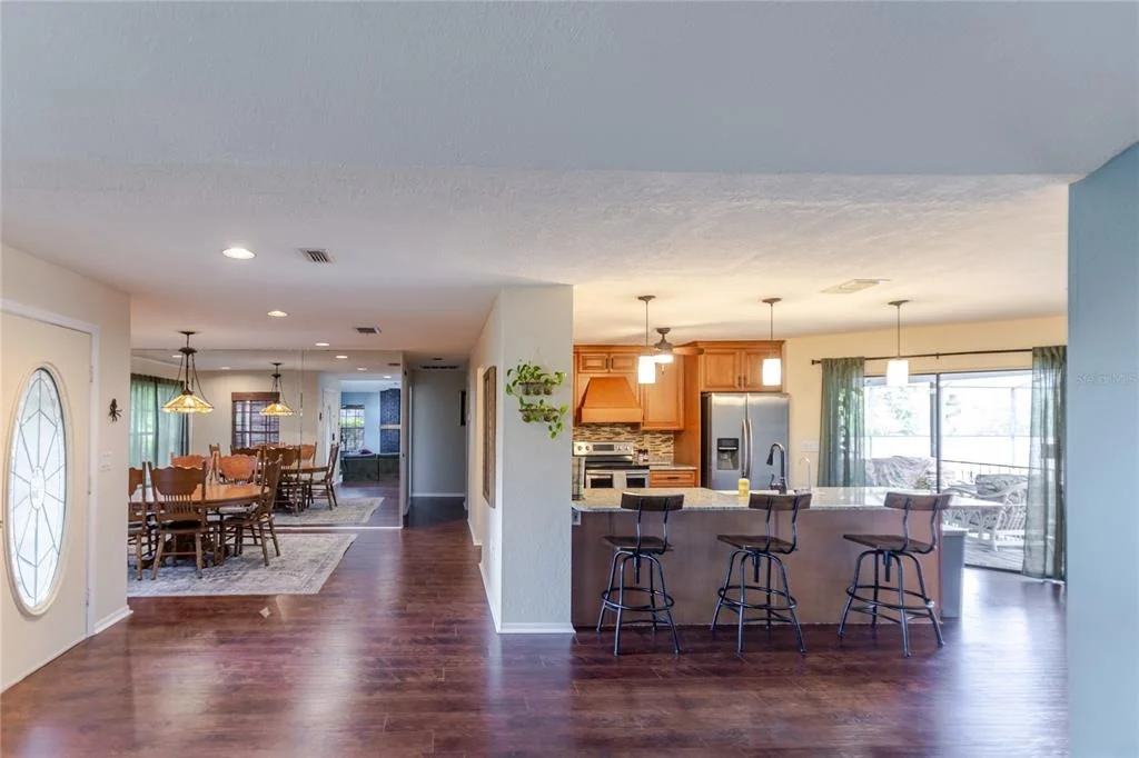 Photo of 14692 LINDEN DRIVE