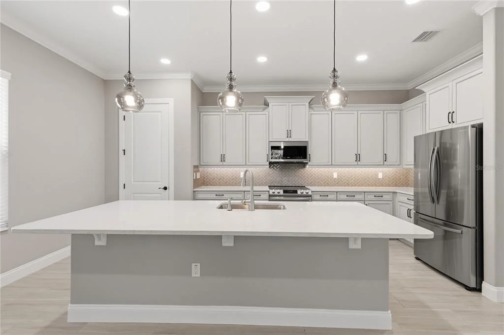 Photo of 7 OASIS CIRCLE