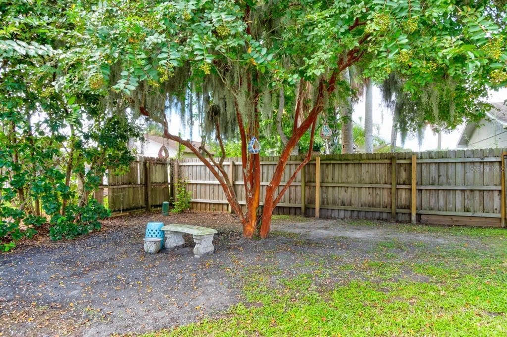 Photo of 16 LAUREL OAKS CIRCLE