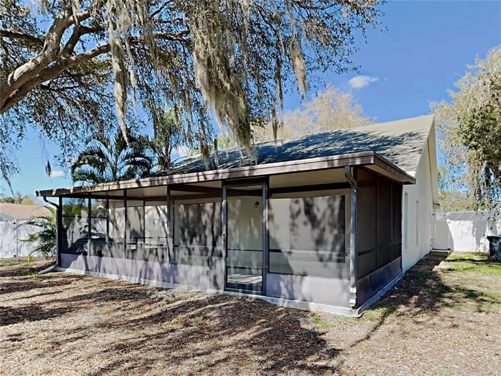 Photo of 11701 LYNMOOR DRIVE