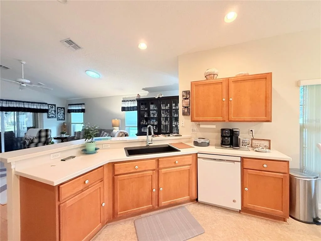 Photo of 265 CENTER OAK CIRCLE