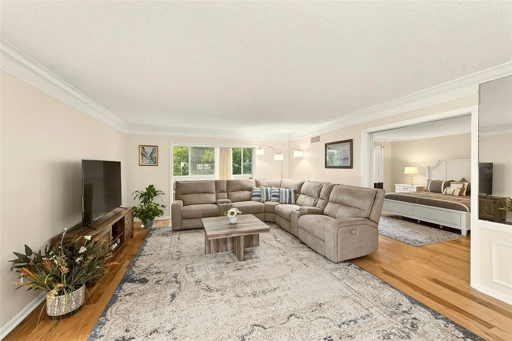 Photo of Unit 401 at 131 BLUFF VIEW DRIVE