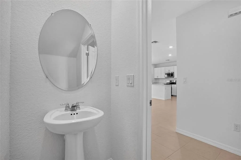 Photo of 3821 AMBERSWEET CROSSING