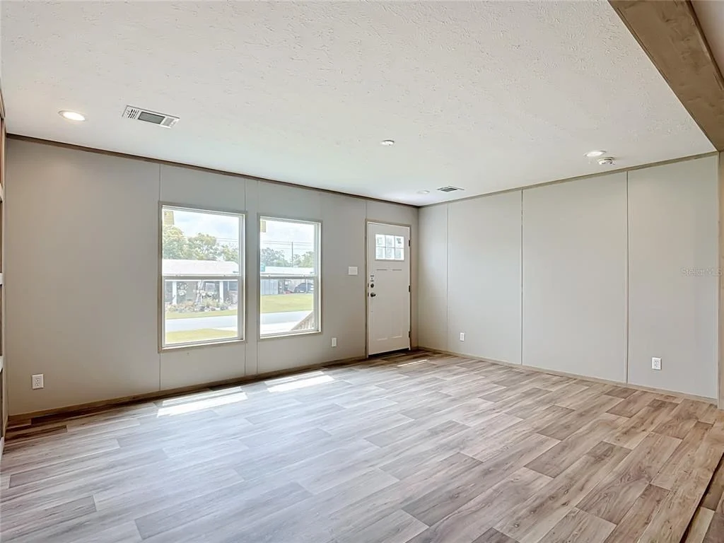 Photo of 1626 TARPON BOULEVARD