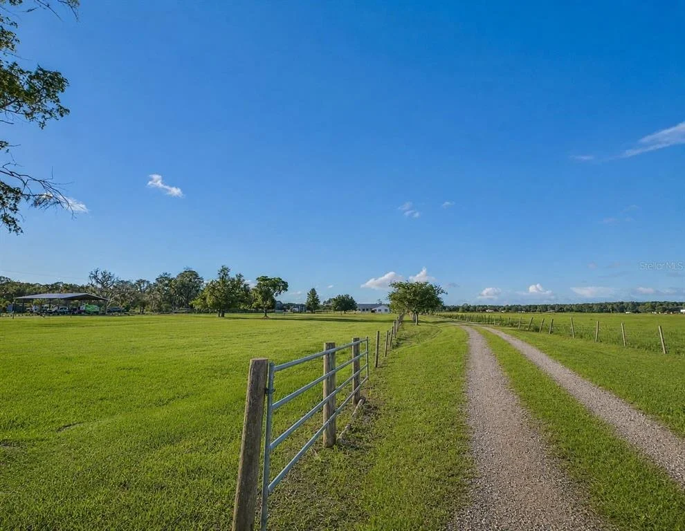 Photo of 9120 COUNTY ROAD 304