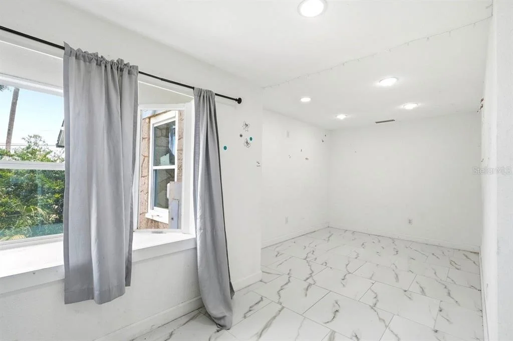 Photo of 5202 RIVERSIDE DRIVE
