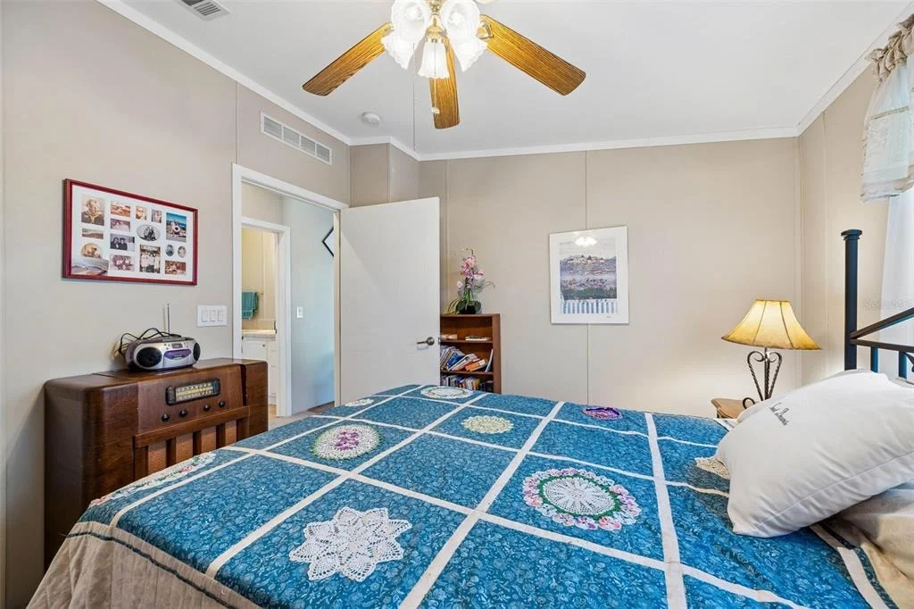 Photo of 334 PARADISE CIRCLE
