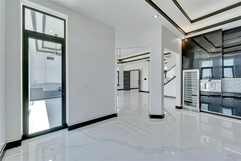 Photo of 517 TREVISO DRIVE