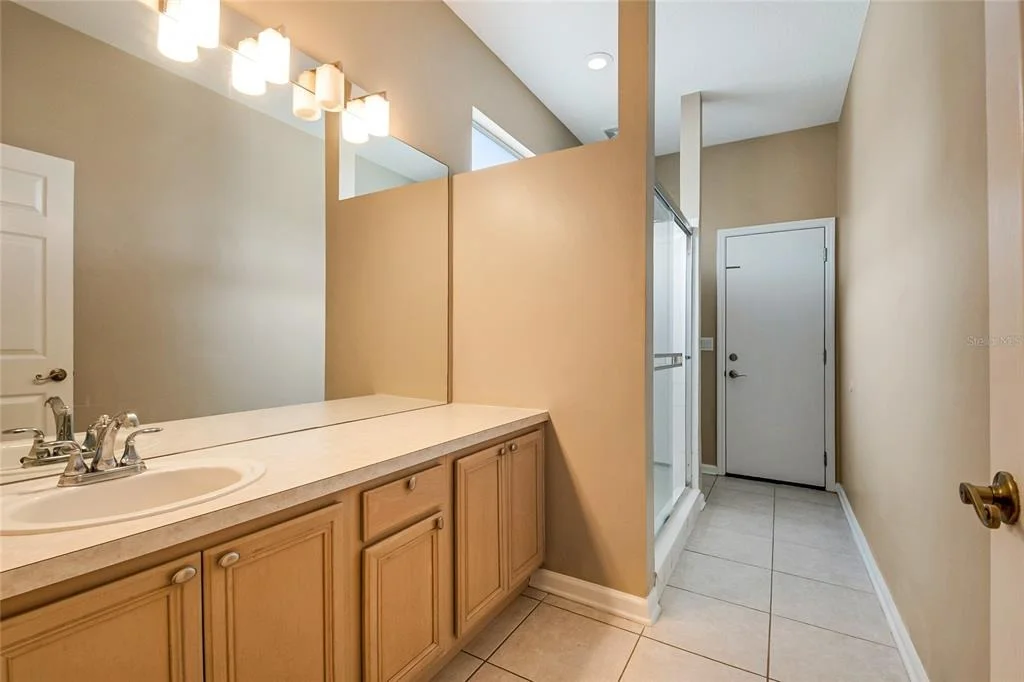 Photo of 116 OAK GROVE CIRCLE