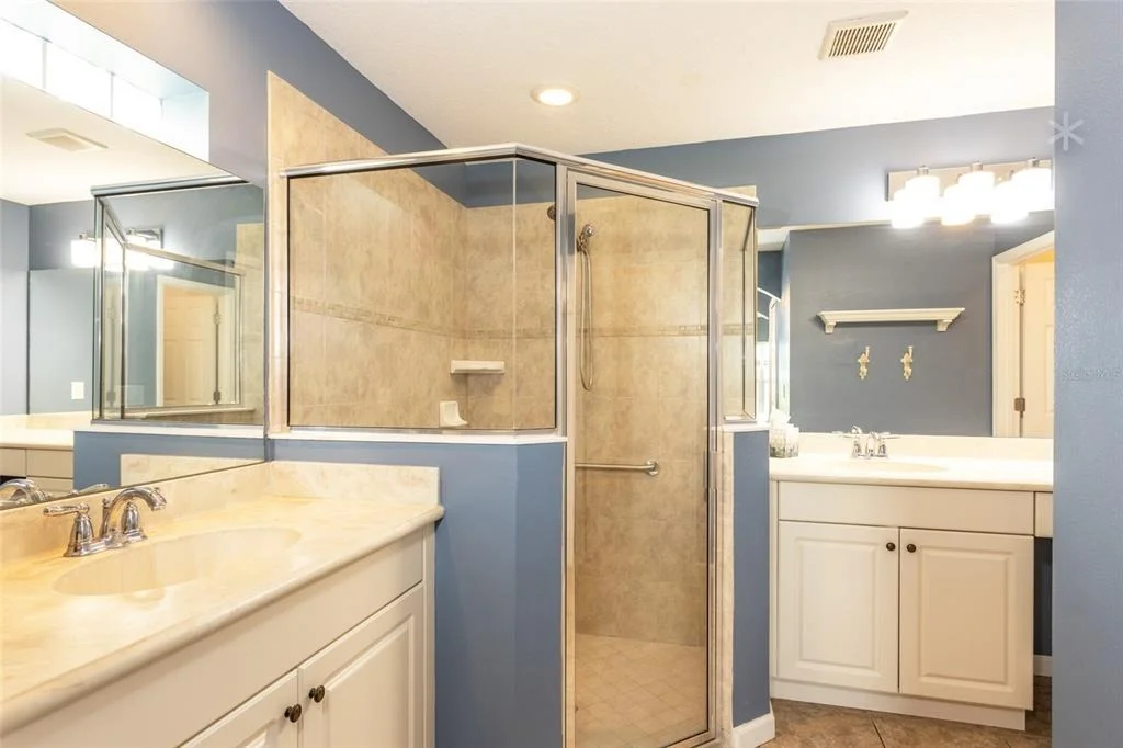 Photo of 118 GOLFVIEW COURT