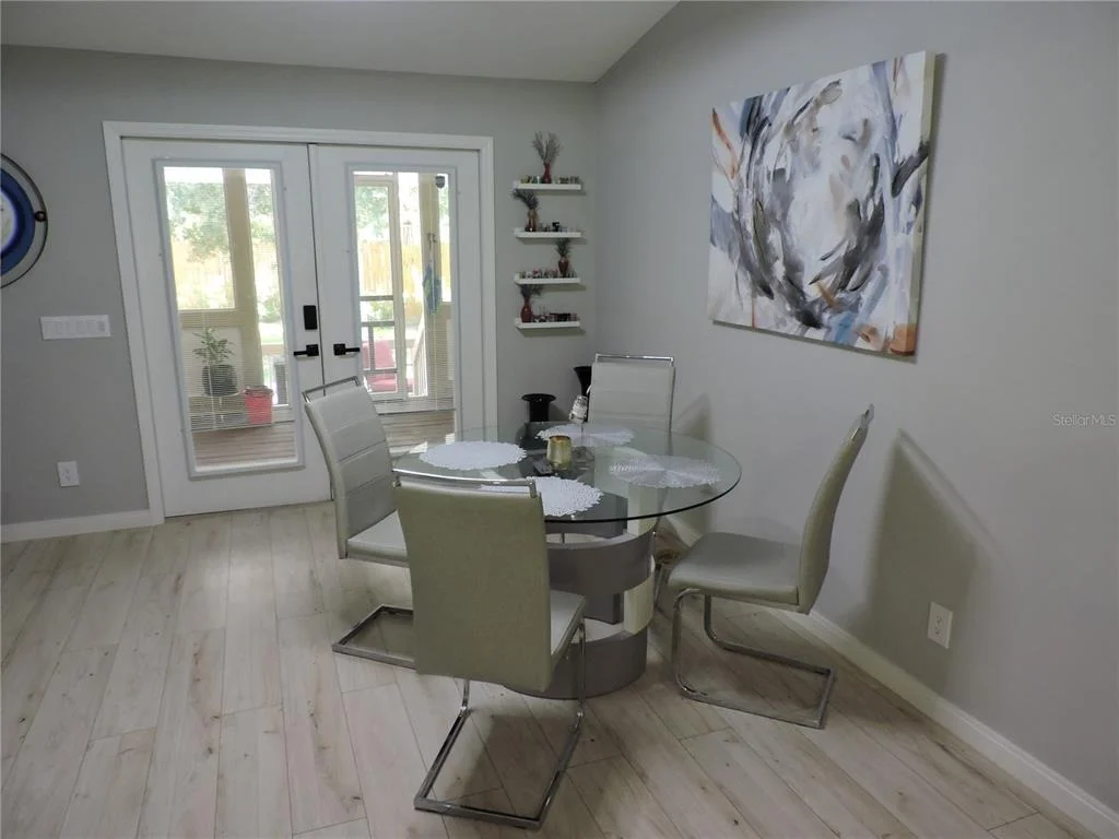 Photo of 905 COLONIAL ROAD