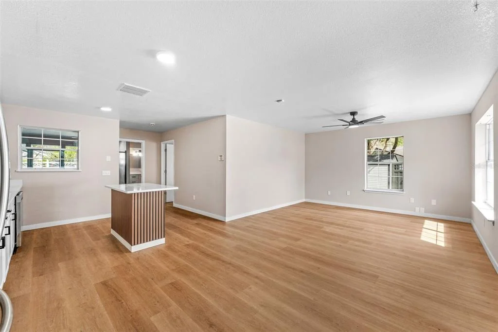Photo of 5521 OAK STREET