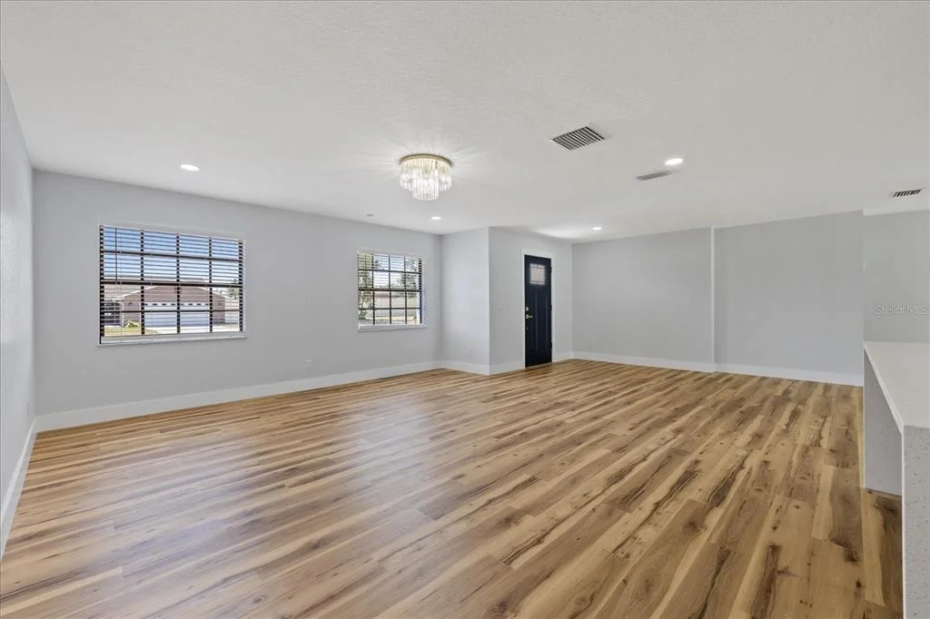 Photo of 12018 LINDEN DRIVE
