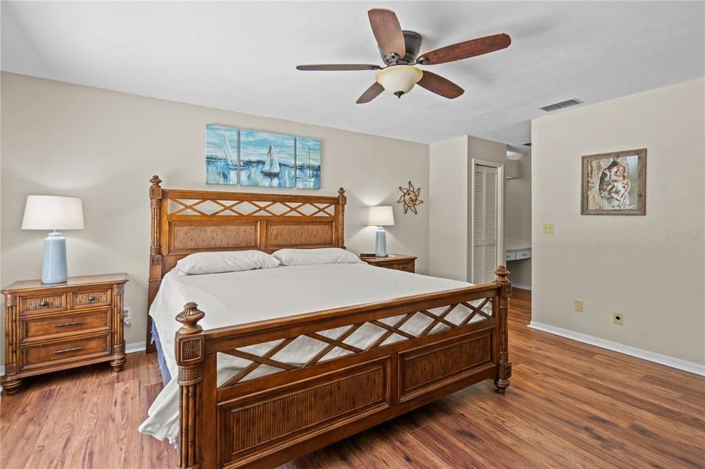 Photo of 254 GLENBRIAR CIRCLE