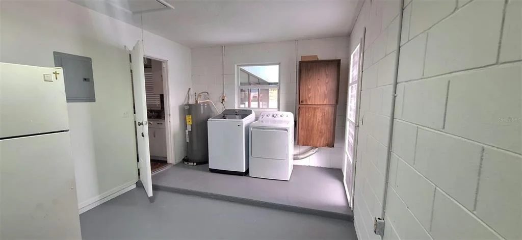 Photo of 1319 MANOR DRIVE