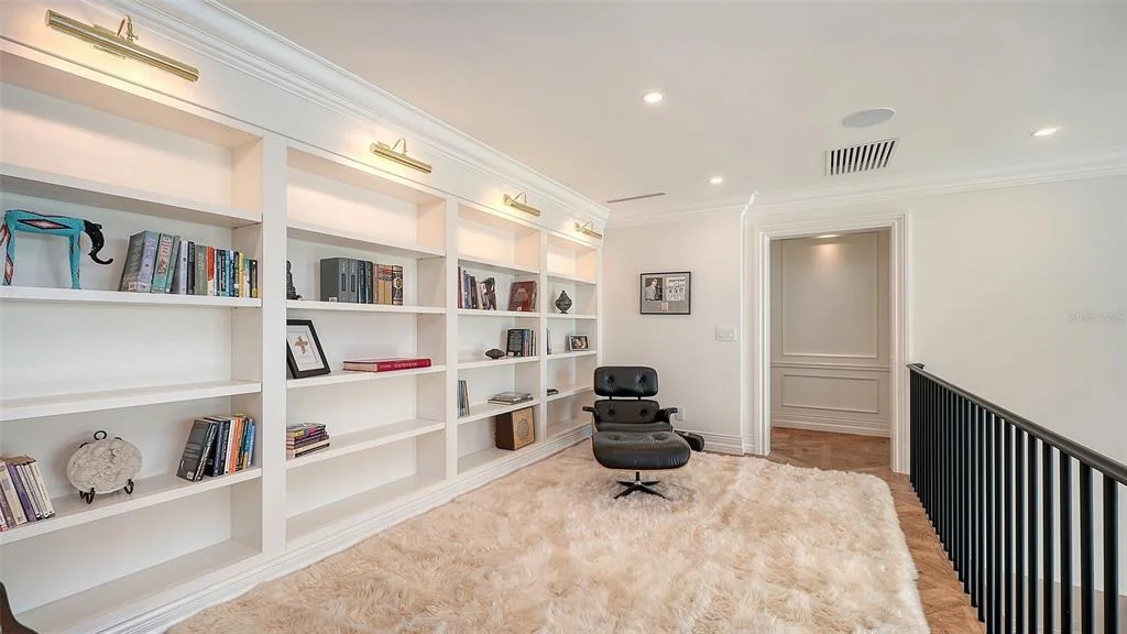 Photo of 6529 GULFSIDE ROAD