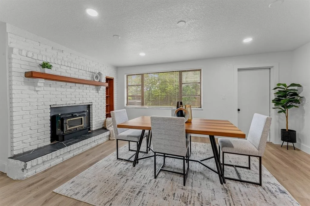 Photo of 849 LOGAN DRIVE