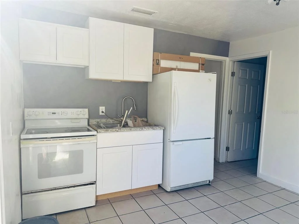 Photo of 2107 VINCENT ROAD