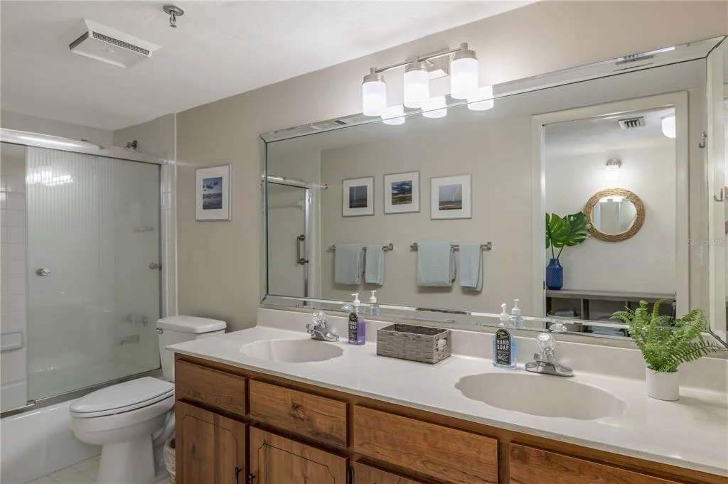 Photo of Unit 2C at 1513 OCEAN SHORE BOULEVARD
