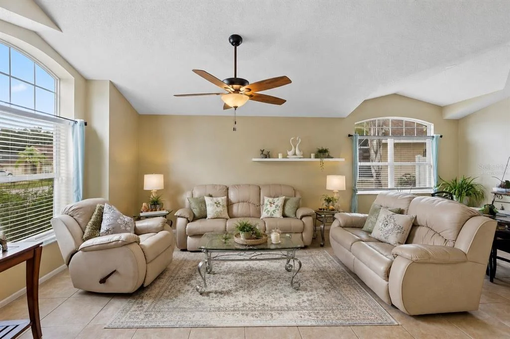 Photo of 726 ROCHESTER LOOP