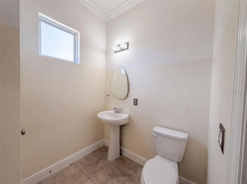 Photo of 918 BLACKTHORN DRIVE