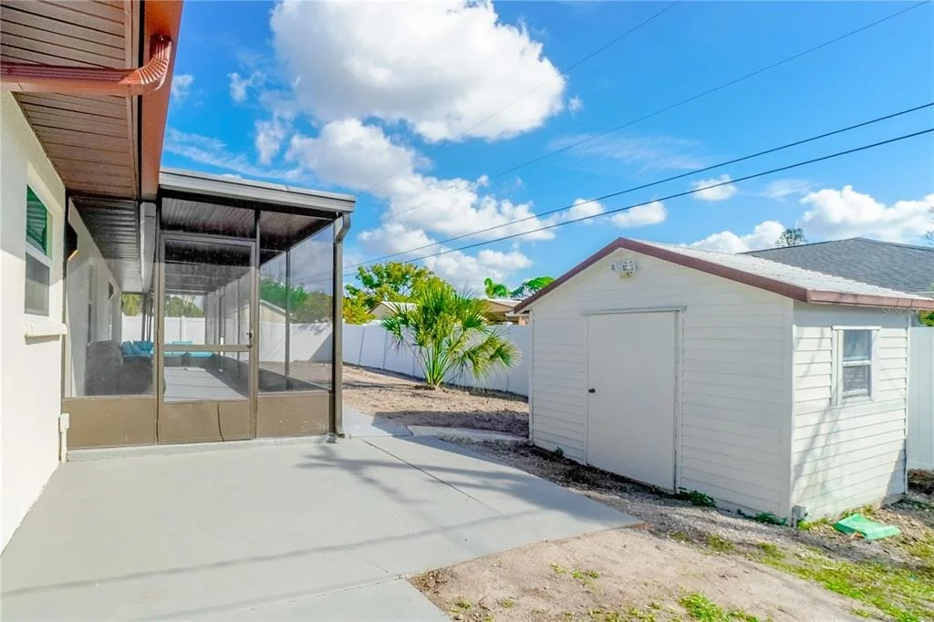 Photo of 1461 ROYAL ROAD